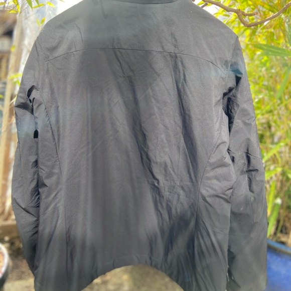 Patagonia Windbreaker - Picture 2 of 4